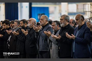 اقامه نماز عید سعید فطر در مصلی امام خمینی(ره)