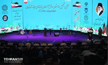 تجلیل از معلمان دانش‌آموزان با نیازهای ویژه شهر تهران 13