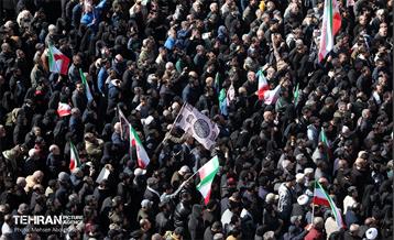 اجتماع مردم تهران در پی شهادت رهبر انقلاب - 2 23