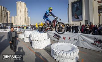 رانـد نهایی مسابقات قهرمانی موتور تریال  32