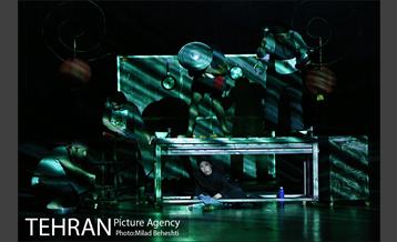 نمایش اژدهای طلایی 13