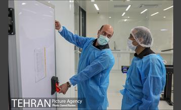 بازدید مدیرکل اداره تجهیزات پزشکی از شرکت نویان نگین پارسیان 17