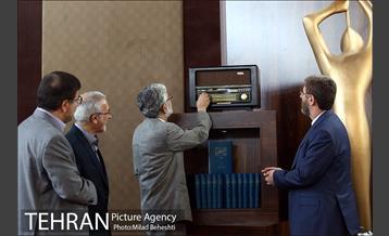 ویژه برنامه آیین سخن در رادیو ایران 19