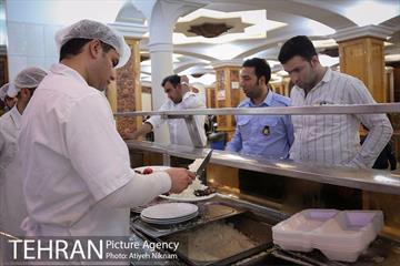 حال و هوایی از افطار تا سحر در حرم شاه عبدالعظیم حسنی 21