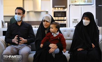 حضور شهردار تهران در منزل سردار شهید بیات 3