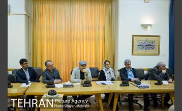 نشست صمیمانه شهردار تهران با شورای عالی و مدیرعامل خانه ی هنرمندان ایران 15