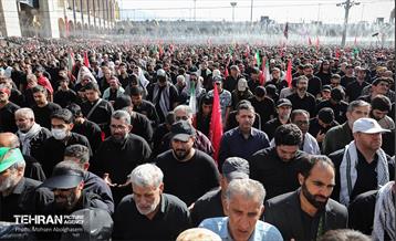 اقامه نماز بر پیکر آقای شهید ایران - 1 44