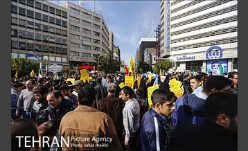 راهپیمایی 13 آبان 5