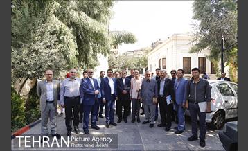 تهران گردی احمد مسجد جامعی به مناسبت روز مشروطه 19