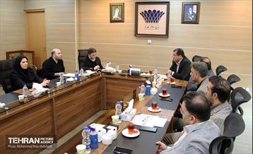 نشست مدیران اداره‌ کل سرمایه‌ انسانی با پرسنل برج میلاد 13