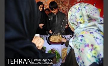 جشنواره فرهنگ ملل، غذا و صنایع دستی در منطقه 10 17