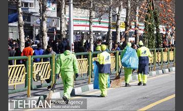 خدمات شهرداری تهران در پایان راهپیمایی ۲۲ بهمن 3