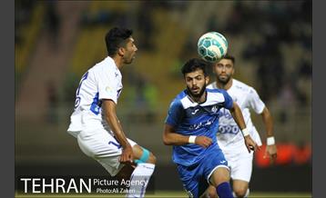 دیدار استقلال خوزستان و استقلال تهران در لیگ برتر فوتبال 15