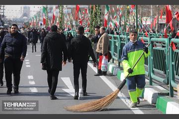 خدمات شهرداری تهران در پایان راهپیمایی ۲۲ بهمن 25