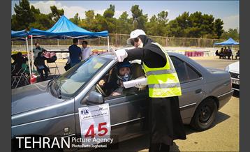 مسابقات اتومبیلرانى اسلالوم بانوان؛ جام مدافعان سلامت 11