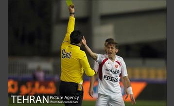 دیدار تیم های فوتبال نفت تهران و پرسپولیس