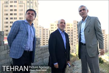 بازدید شهردار تهران از طرح‌های جنگل کاری شمال تهران  27
