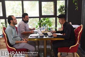 رستوران پردیس قلهک با پرسنل ناشنوا  24