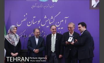 آیین "کاشت نهال به یاد فرشتگان ماندگار اهدا عضو" با حضور شهردار تهران 29