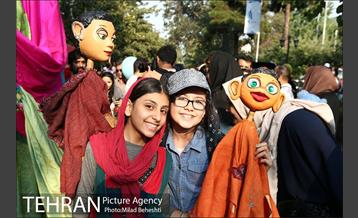 افتتاحیه شانزدهمین جشنواره نمایش عروسکی‎ 14