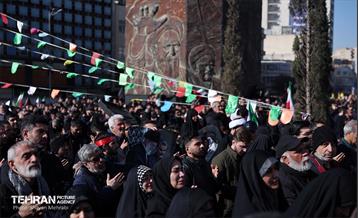 اجتماع مردم تهران در پی شهادت رهبر انقلاب - 1 58