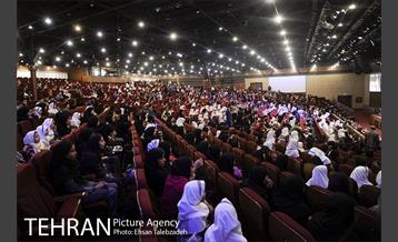 جشن "هر کودک نشانی خدا است" در فرهنگسرای بهمن 13