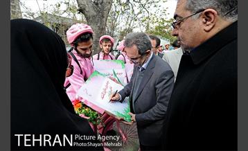 بازدید نماینده مجلس و استاندار تهران از نورزگاه بلوار کشاورز 15