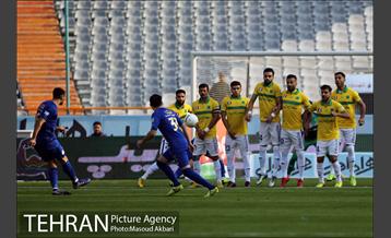 دیدار تیم های استقلال تهران و نفت آبادان  2