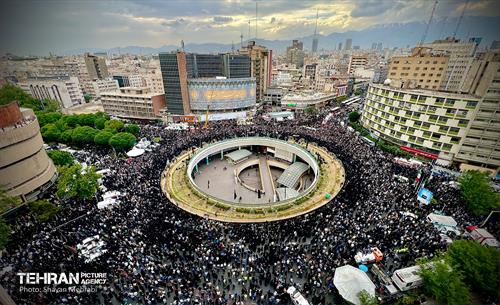 اجتماع مردم تهران در سوگ رئیس جمهور - 1 36