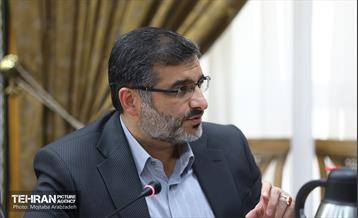 جلسه بررسی طرح بازآفرینی باغ‌راه حضرت فاطمه (س) با حضور شهردار تهران