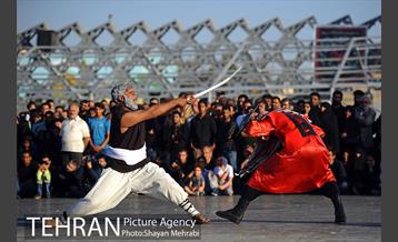 اجرای تعزیه در میدان امام حسین(ع)