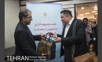 دیدار شهردار منطقه 9 با هیئت سرمایه گذار سنگاپوری 11