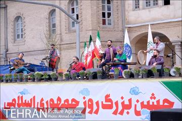 کنسرت گروه رستاک در میدان مشق 18