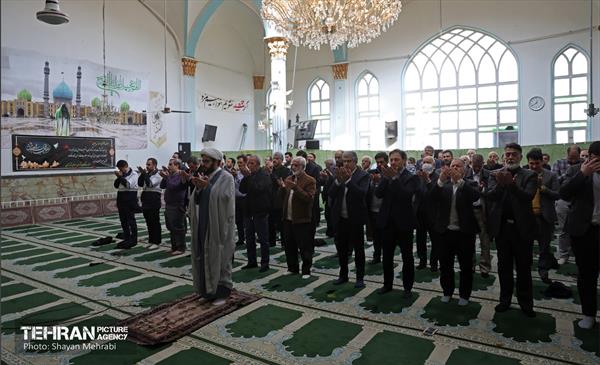مراسم ترحیم زنده‌یاد محمدهادی چمران 63