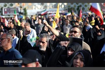 تجمع قدردانی از عملیات وعده صادق ۲ در میدان امام حسین (ع) 1
