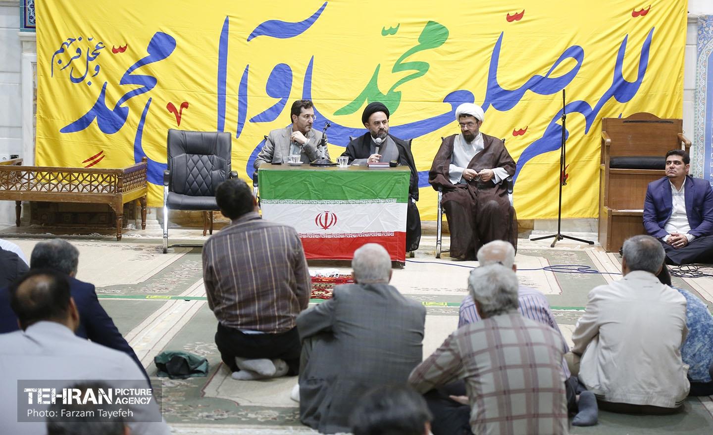 حضور عضو شورای شهر در منطقه ۵ 12