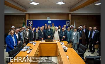 تجلیل شهردار تهران از دست اندرکاران غرفه شهرداری تهران در نمایشگاه قرآن  51