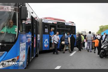 خدمات‌رسانی شهرداری تهران در نماز عید فطر مصلی تهران 26