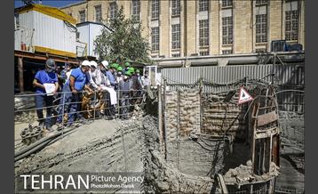 بازدید معاون فنی عمرانی از پروژه های منطقه 12