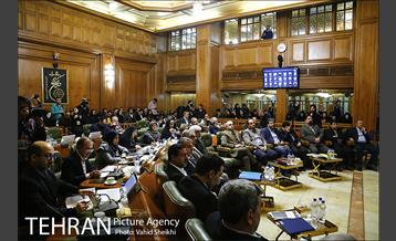 جلسه شورای شهر با حضور شهردار تهران 21