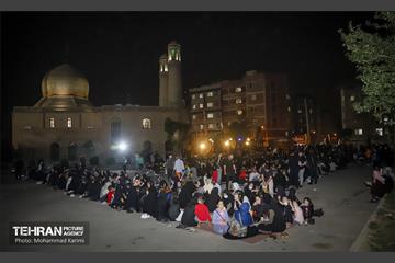 توزیع ۷۰۰۰ بسته افطاری ساده در ۳ محله منطقه۱۶