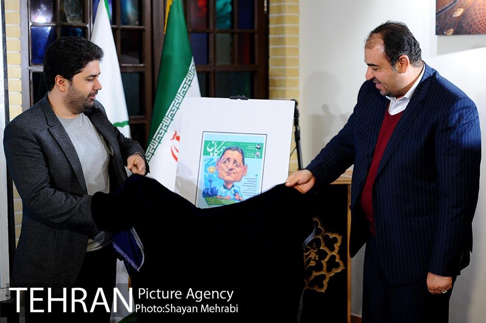 تقدیر از همکاران نویسنده و رونمایى از دوهفته نامه همگامان 21