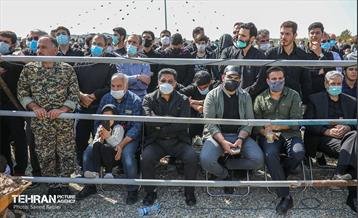 مراسم تشییع و خاکسپاری دوشهید گمنام دفاع مقدس در دریاچه چیتگر 55