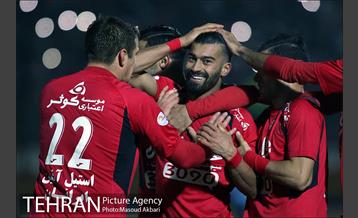 دیدار تیم های فوتبال صبا قم و پرسپولیس تهران