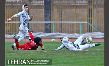 دیدار دو تیم فوتبال البرز و شهرداری بم 13