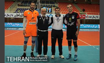 دیدار تیم های والیبال سایپا تهران و خاتم اردکان
