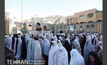 اقامه نماز عید فطر امامزاده صالح 6