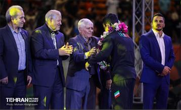 مراسم تجلیل از کشتی‌گیران قهرمان جهان (جشنی برای ایران) 47