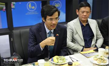 افتتاح نمایشگاه عکس ویتنام در ایستگاه مترو تجریش 44