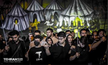 عزاداری شب عاشورا در میدان منیریه  17